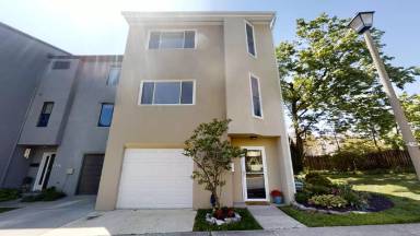 Main picture of 1923 N Woodley St
