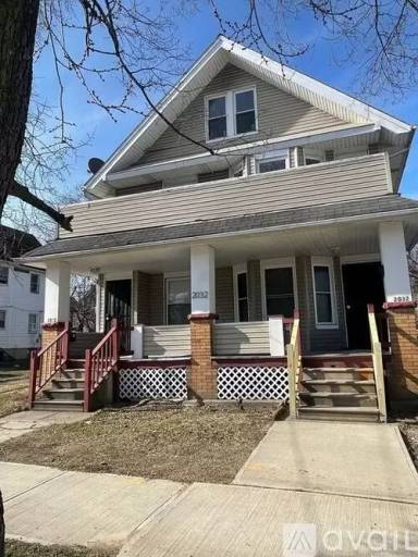 Main picture of 2032 W 98th St