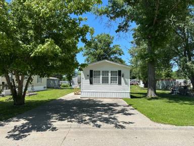 Main picture of 17 Jeanne Dr