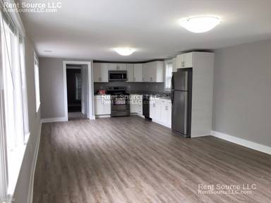 Main picture of 14 Crescent St