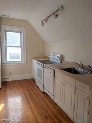 Main picture of 22 Holyoke Rd