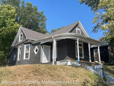 Main picture of 2223 Seneca St