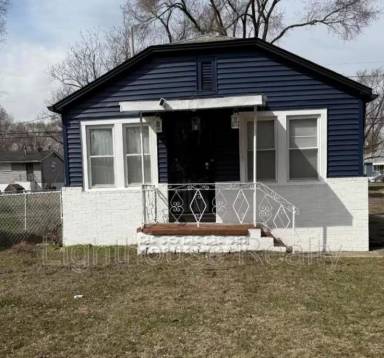 Main picture of 1166 Mount St