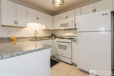 Main picture of 5S066 Pebblewood Ln
