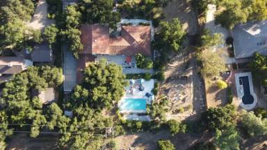 Main picture of 820 Foothill Ln