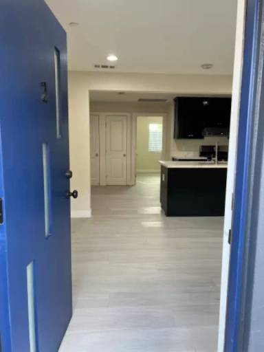 Main picture of 954 J St