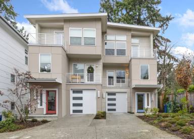 Main picture of 12106 78th Ct NE