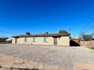 Main picture of 2581 E Pinal Vis