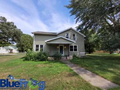 Main picture of 211 Locust Ave