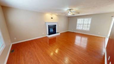 Main picture of 270 Quail Hollow