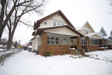 Main picture of 748 Geneva Ave