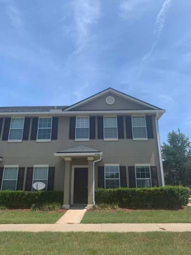 Main picture of 2745 Hollybrook Ln