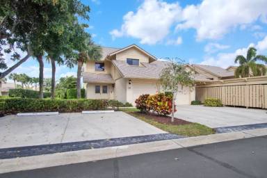 Main picture of 17137 Waterbend Dr