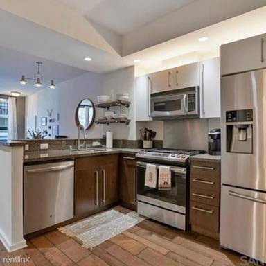 Main picture of Eleventh Avenue