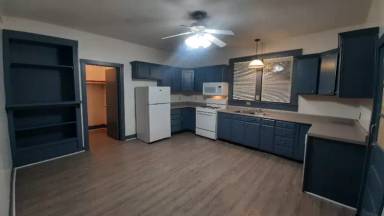 Main picture of 1400 N Wheeling Ave