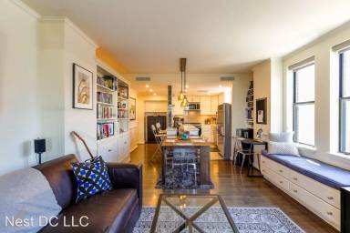 Main picture of 649 C St SE