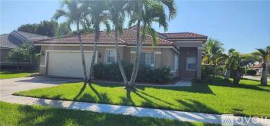 Main picture of 16384 SW 7th St