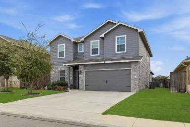 Main picture of 8319 Percheron Pass