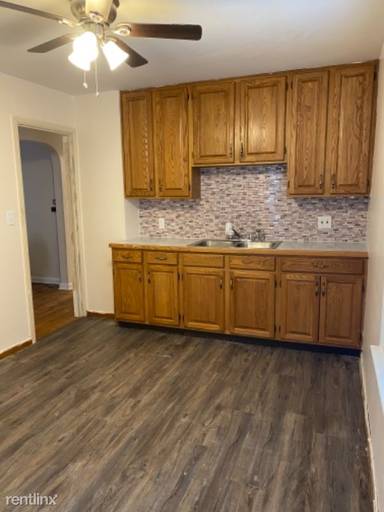 Main picture of 728 Waldman Ave