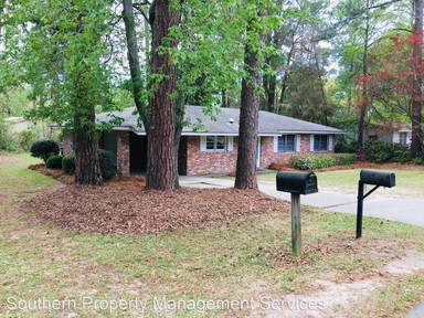 Main picture of 302 Pitt Moore Rd