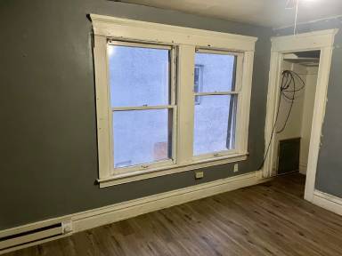 Main picture of 813 Baker St