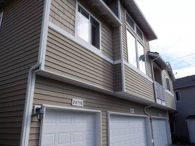 Main picture of 2075 Simmons St