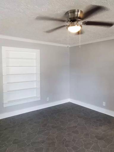 Main picture of 102 W Johnson St