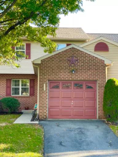 Main picture of 2024 Acorn Dr