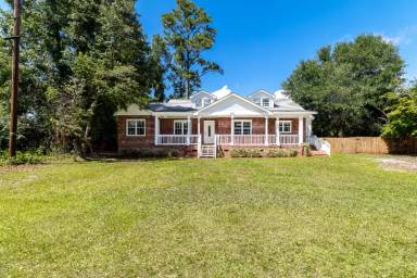 Main picture of 125 Chadwick Ave