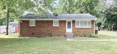Main picture of 1702 Spry St