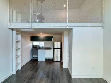 Main picture of 4405 W Point Loma Blvd