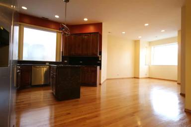 Main picture of 2132 W. Warren Blvd. - 3 - 3