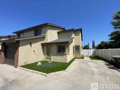 Main picture of 680 Woodcrest Dr