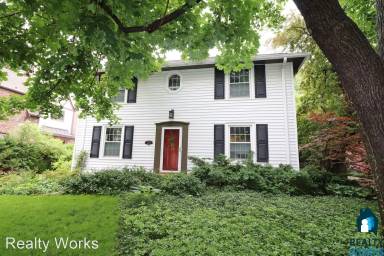 Main picture of 3434 Grimsby Ln