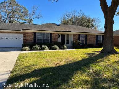 Main picture of 2389 Stonehaven Ct E