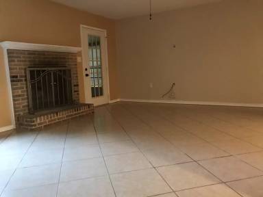 Main picture of 304 Ray Ave