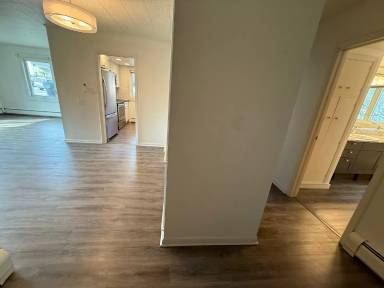 Main picture of 5 W Koch St