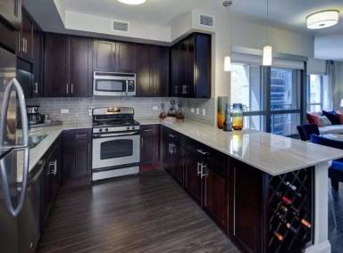 Main picture of 68 W Hubbard St