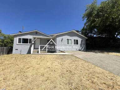 Main picture of 8837 Mavis Ave