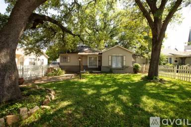 Main picture of 6009 Malvey Ave