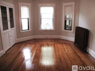Main picture of 18 Walker St