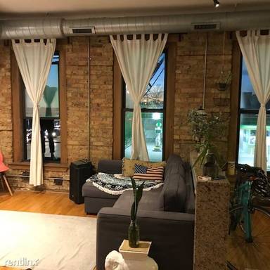 Main picture of 2758 W Fullerton Ave