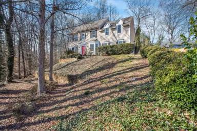 Main picture of 655 Lancaster St