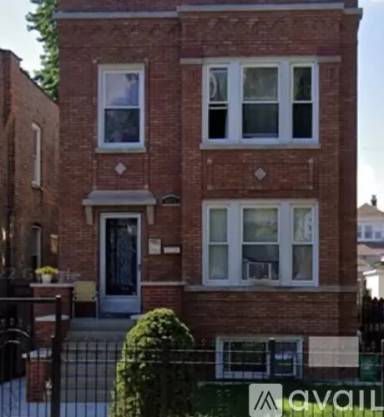 Main picture of 5115 W Medill Ave