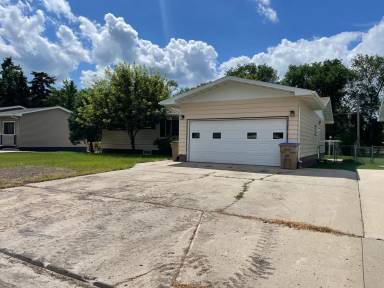 Main picture of 1718 1st St SE