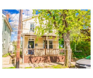 Main picture of 721 N Pitt St
