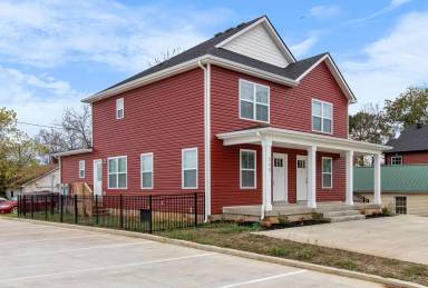 Main picture of 540 Elder St