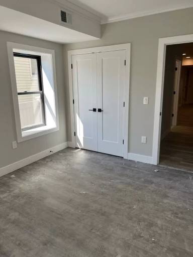 Main picture of 647 N 5th St