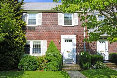 Main picture of 3 Town House Dr