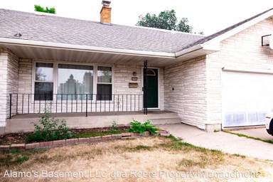 Main picture of 1201 16th Ave S